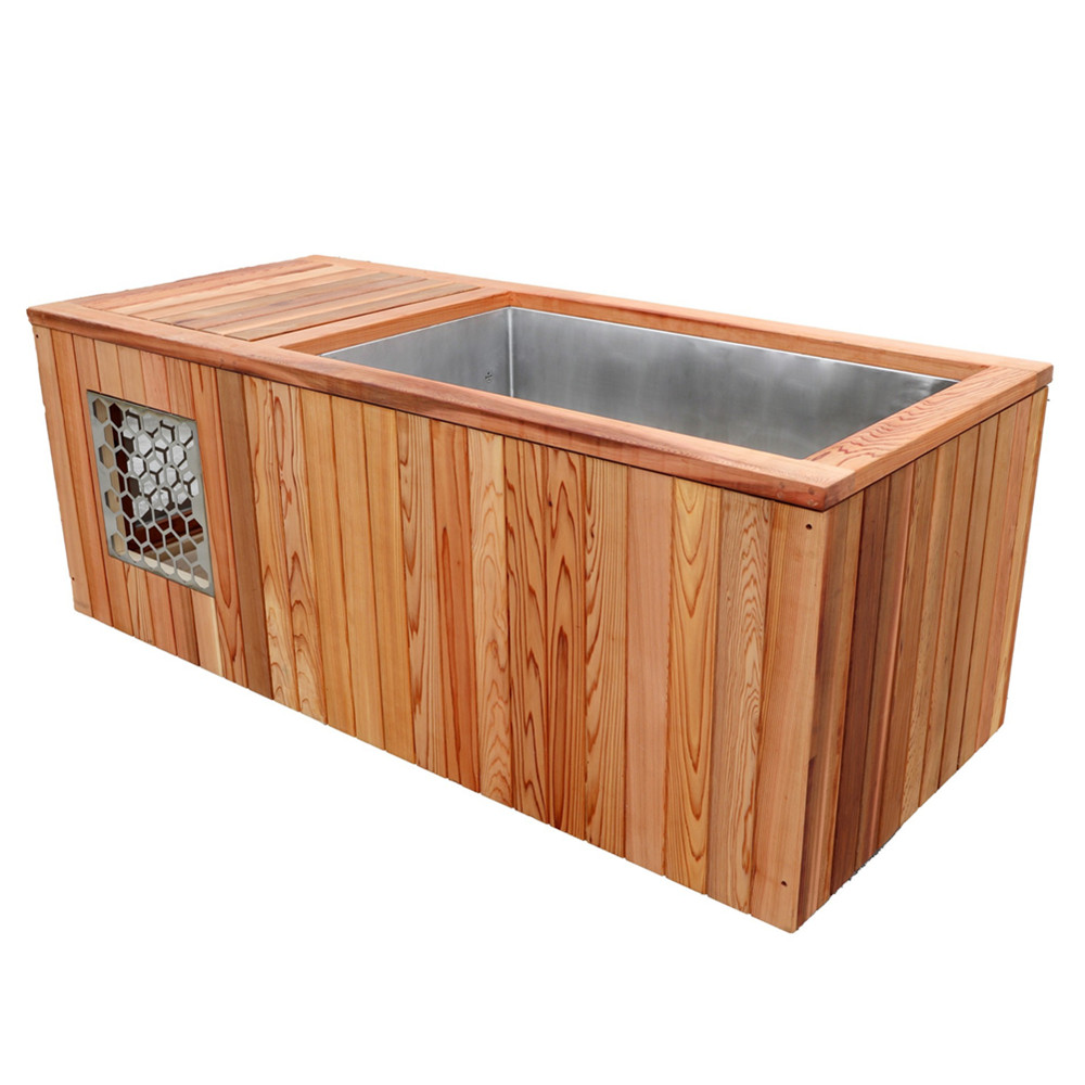 Outdoor family custom cold water spa bath.