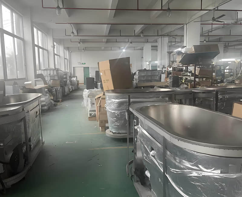 Bathtub semi-finished product warehouse display.