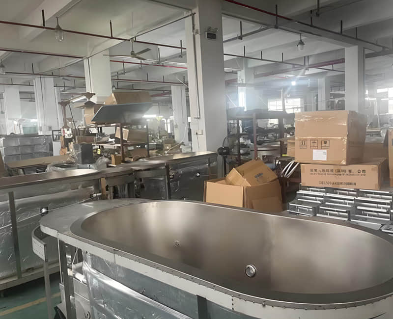 Bathtub semi-finished product warehouse display.