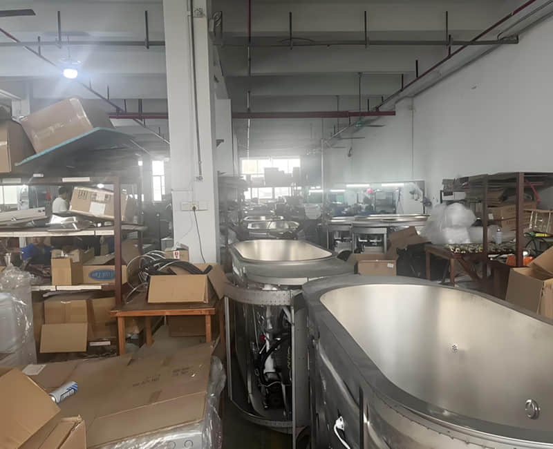 Bathtub semi-finished product warehouse display.