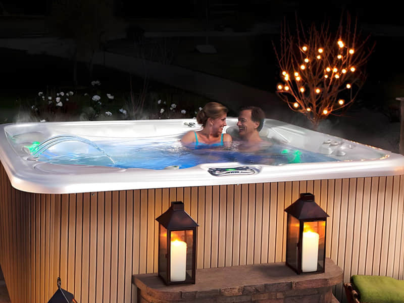 The Allure of Outdoor Bathtubs with Modern Upgrades